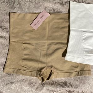 Nearly Nude Womens Shapewear Briefs Nude and White Lot Of 2 Thinner  XL/1XL -New